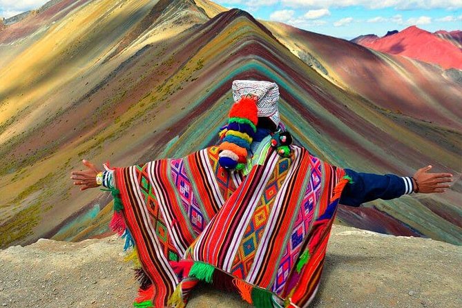Excursión to Rainbow Mountain with Coca Ceremony | Prívate Tour | - Returning to the parking area and lunch