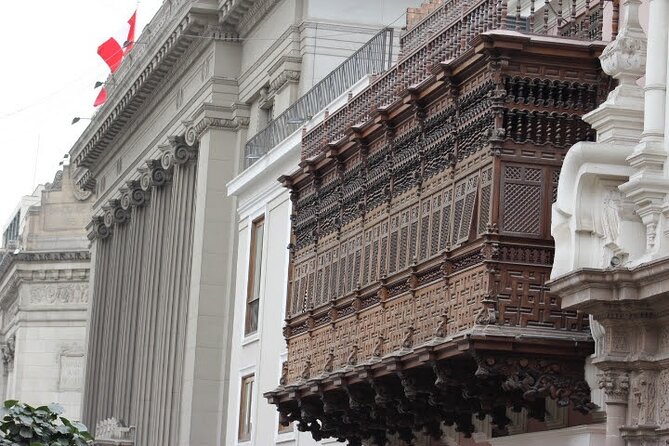 Experience Lima: Taste 12 Snacks and Visit Top Monuments - Mercado Central brings everyday Lima into view
