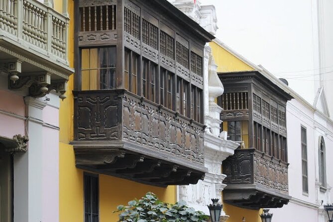 Experience Lima: Taste 12 Snacks and Visit Top Monuments - El Chinito adds Lima’s classic sandwich