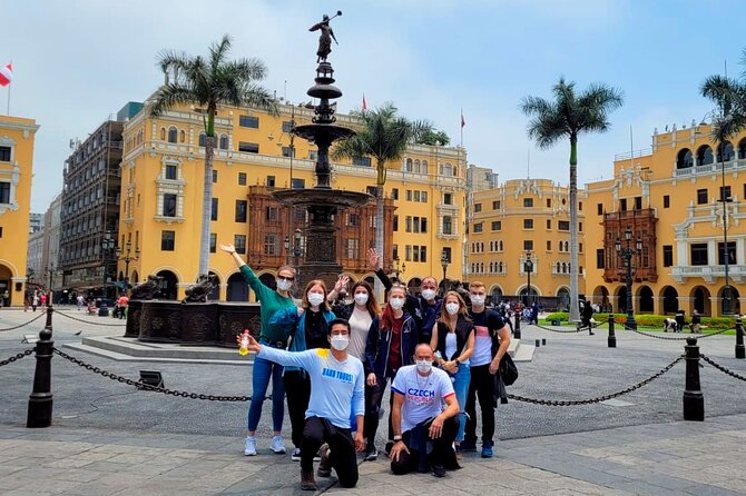 Fantastic Lima: City Tour + Magic Water Show + Local Dinner - Dinner at a local restaurant