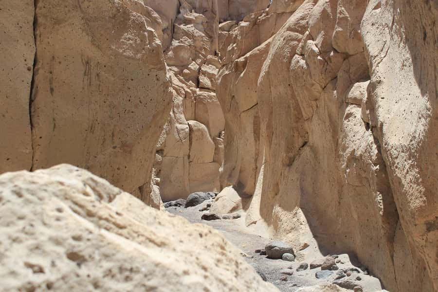 From Arequipa: Sillar Route and Hike in Culebrillas - Guides and the feel of the experience