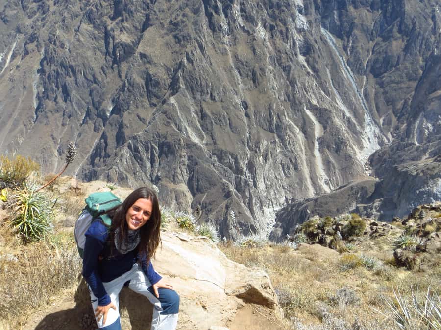 FROM CABANACONDE: VISIT TO THE CRUZ DEL CONDOR VIEWPOINT, DURATION 2 HOURS - Waiting for condors at Cruz del Cóndor