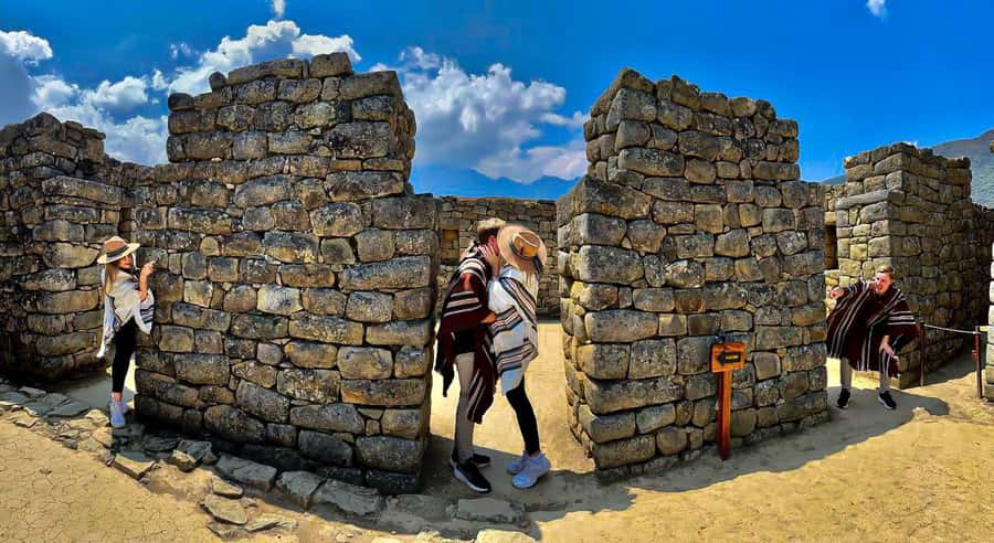 From Cusco: 1-day Machu Picchu Tour by Train - Aguas Calientes: useful, crowded, and sometimes slow