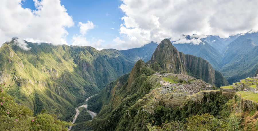 From Cusco: 2-Day Inca Trail to Machu Picchu - Day One: From Cusco to Hydroelectric Station