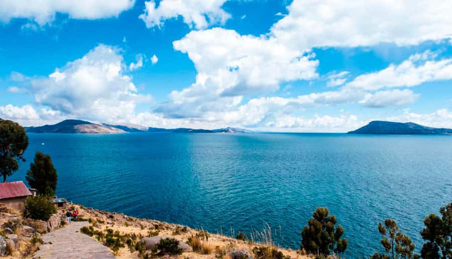 From Cusco: 2-Day Lake Titicaca Tour - The overnight bus is the real price of this schedule