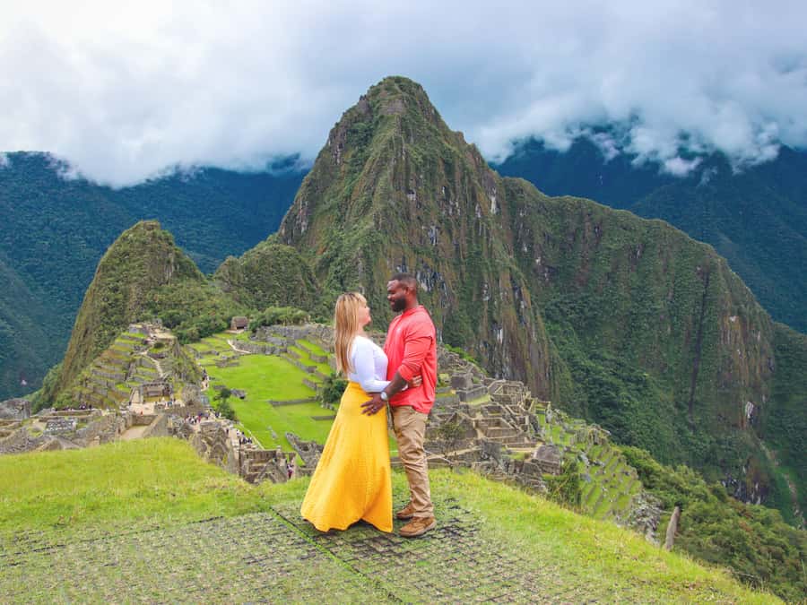 From Cusco: 2-Day Sacred Valley and Machupicchu by Train - Awana Kancha: Alpacas, Vicuñas, and Textiles