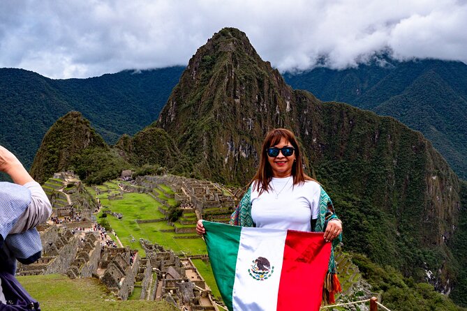 From Cusco - 2-Day Tour to the Sacred Valley and Machu Picchu with Lunch - The train to Aguas Calientes and an overnight stop