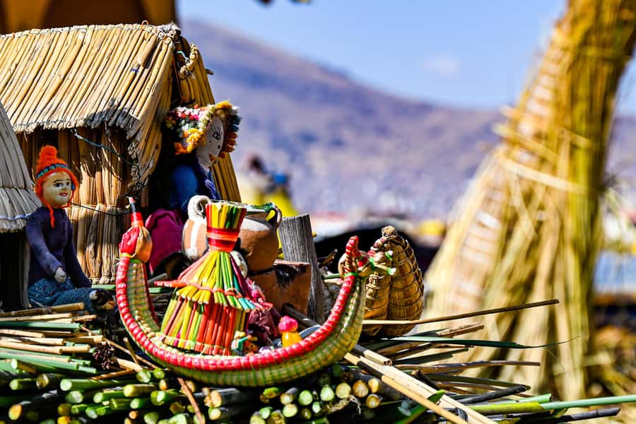 From Cusco: Lake Titicaca, Uros and Amantani by sleeper bus - Uros Islands and the story of totora reeds