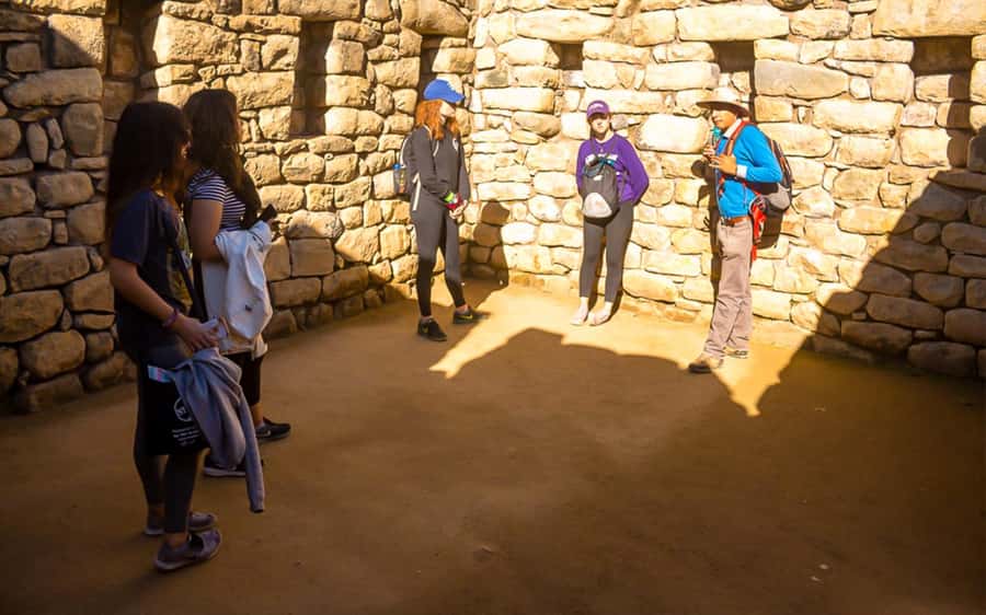 From Cusco: One-Day Round Trip to Machu Picchu by Train - Free time, photographs, and the return trip