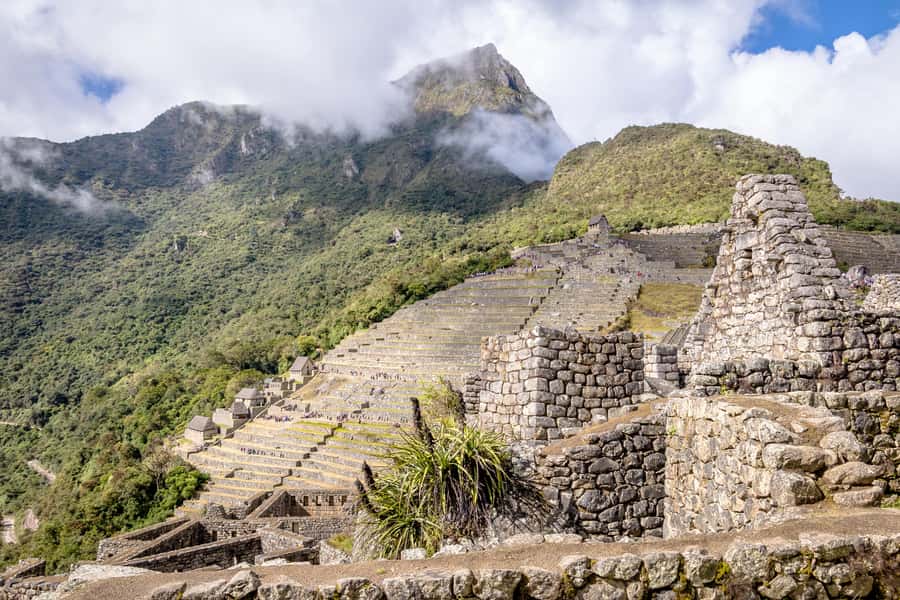 From Cusco: One-Day Tour to Machu Picchu - Entering Machu Picchu with a guide