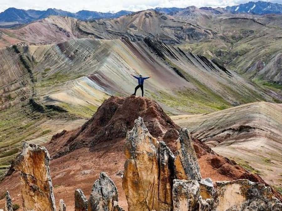 From Cusco: Palccoyo Mountain Tour full day - The 4:00 a.m. start and the long ride south