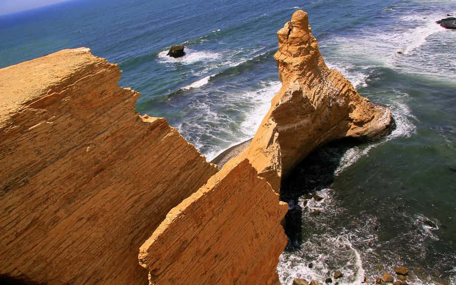 From Huacachina: Ballestas and Paracas Reserve - GROUP TOUR - The Candelabro, carved into the desert