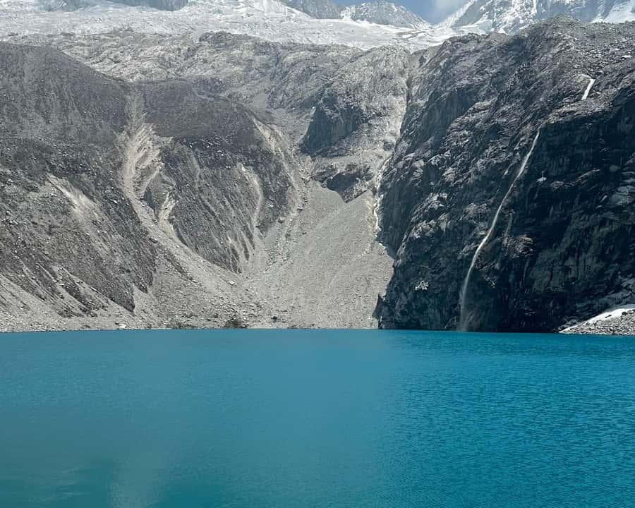 From Huaraz: Hike to the Lagoon 69 - An hour beside the brilliant blue water