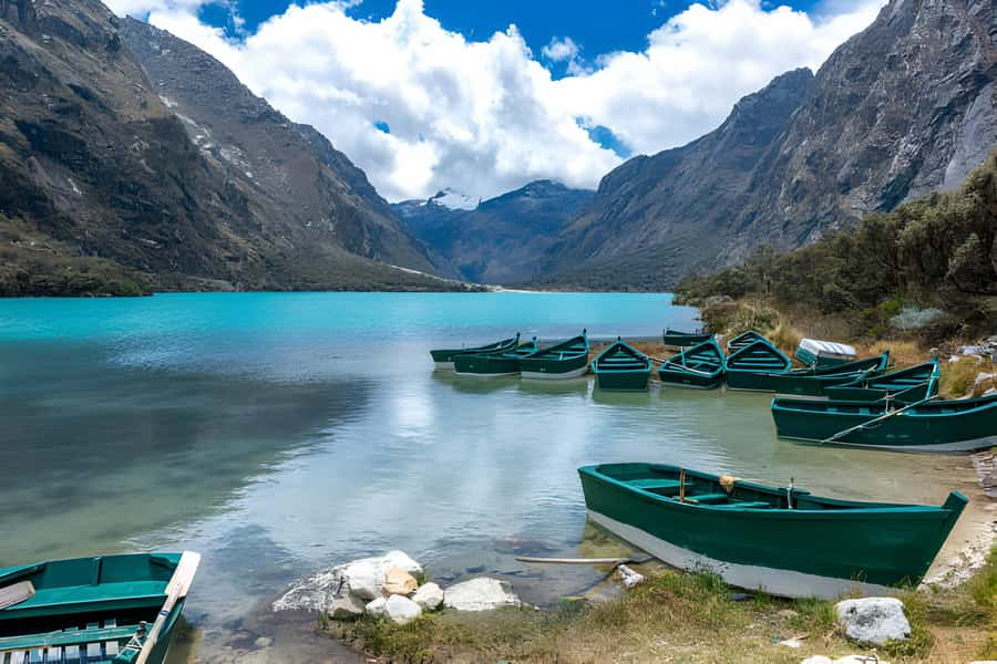 From Huaraz: Tour to Llanganuco Lakes (Chinancocha Lake) - Leaving Huaraz for Carhuaz