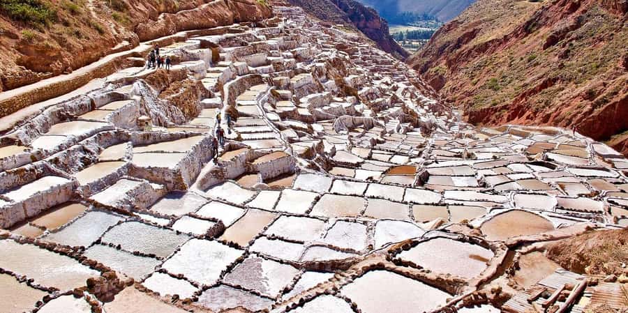 From Ollantaytambo: Moray, Maras, and Chinchero Guided Tour - Sacred Valley views between the stops