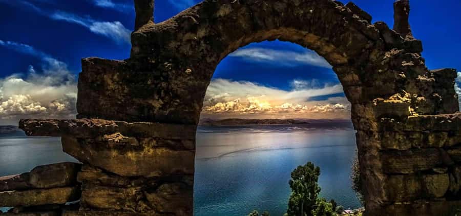 From Puno: Excursion to Uros and Taquile Islands + Income - Who should book this experience?