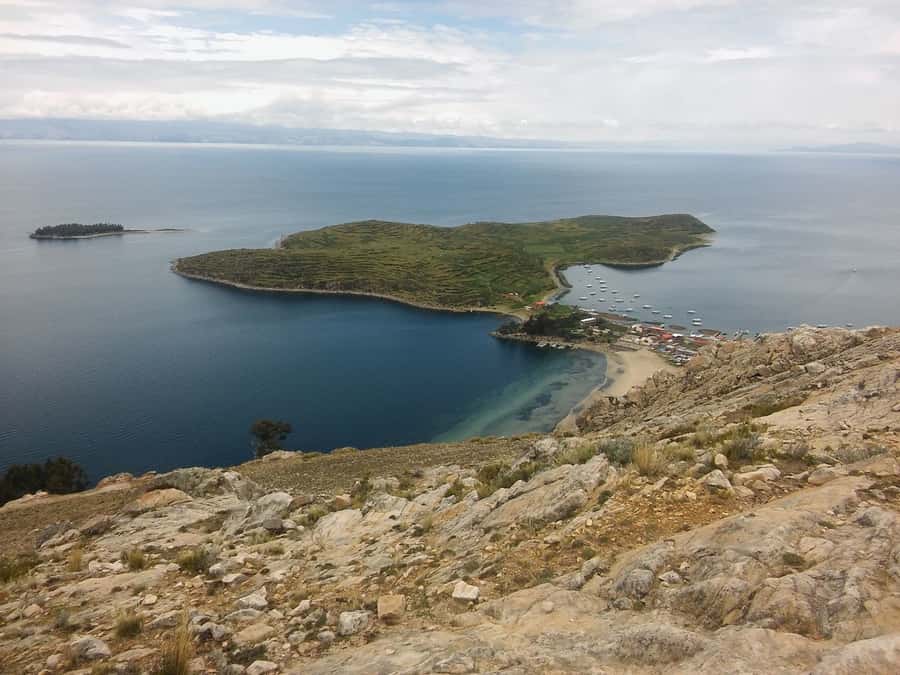 From Puno: Sun Island and Copacabana 1-Day Tour - Crossing from Peru into Bolivia
