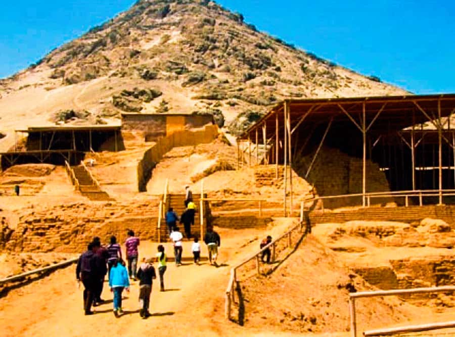 From Trujillo: Complete full day tour with museums - Lunch breaks up the archaeological schedule