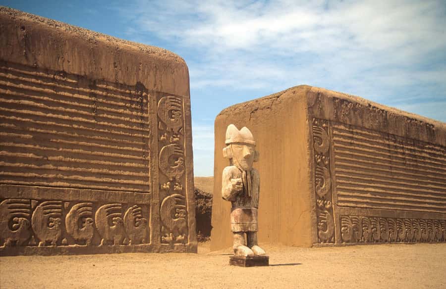 From Trujillo: Temple of the Moon and Sun and Chan Chan - Why this day trip is worth considering