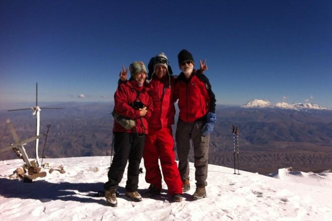 Full day Climbing tour to Chachani Volcano 6075 m (min. 2 people) - The midnight departure from Arequipa