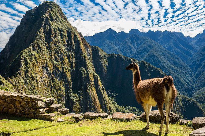 Full-Day Machu Picchu Tour From Cusco - The early road to Ollantaytambo