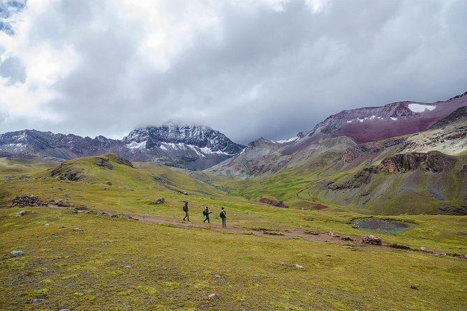 Full-Day Rainbow Mountain & Red Valley Small-Group Trek from Cusco - Breakfast before the high-altitude climb