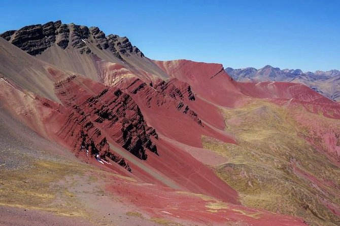 Full Day Rainbow Mountain & Red Valley View Point Tour from Cusco - Weather, wildlife, and changing mountain plans