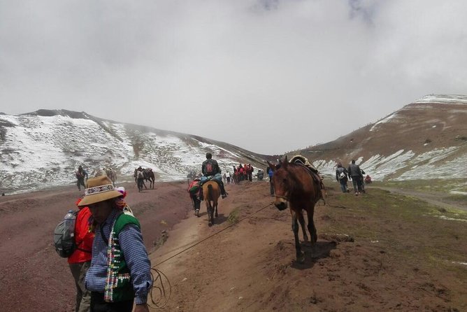 Full-Day Tour and Hike to Rainbow Mountain from Cusco, Peru - Breakfast in Cusipata after two hours on the road