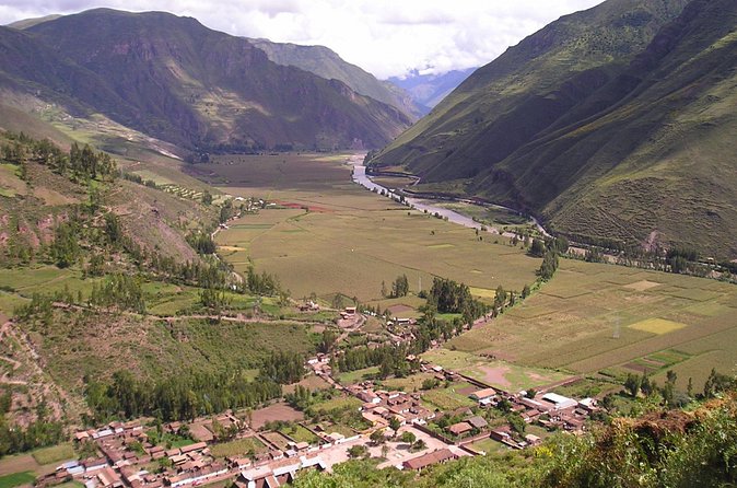 Full day tour of Sacsayhuaman,Q’enQo, Puka Pukara, and Sacred Valley Tour - Urubamba: the practical lunch break