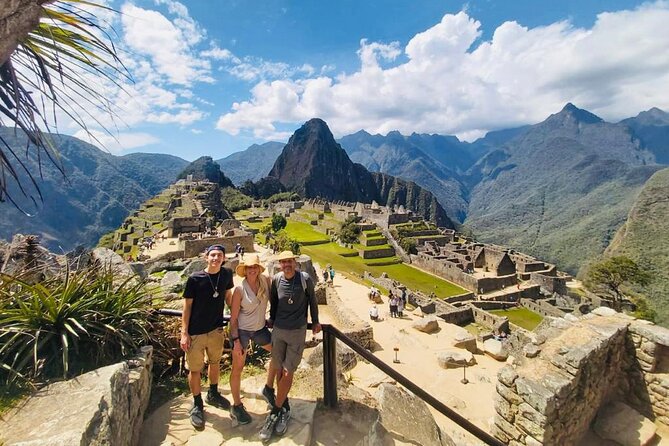 Full Day Tour to Machupicchu - Reaching Machu Picchu by bus