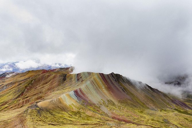 Full Day Tour to Palccoyo, Alternative Rainbow Mountain - What The Included Gear Really Adds