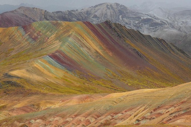 Full Day Tour to Palccoyo, Alternative Rainbow Mountain - The Guide’s Role At 4,900 Meters