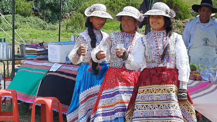 FULL-DAY TOURS TO THE COLCA CANYON WITH BREAKFAST - Lunch in Chivay and the choice to continue to Puno