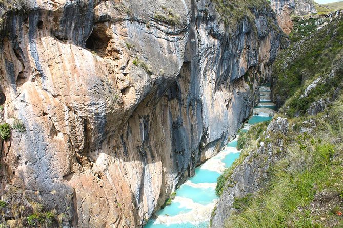 Full Day Turquoise Waters Millpu - The guide question needs a clear answer
