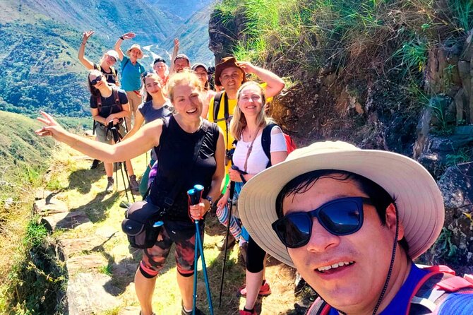 Guided Tour to Colca Canyon with Transportation and Breakfast - Abra Patapampa and the high volcano views