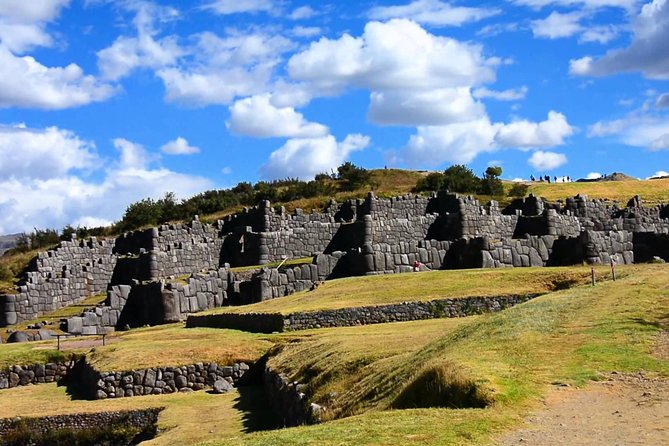 Half-Day Cusco City Tour: Four Ruins, Cathedral and Qorikancha - Sacsayhuaman: giant stones above Cusco