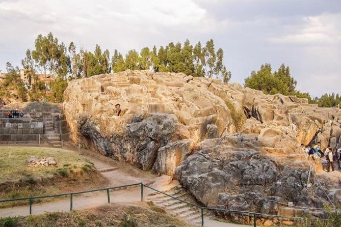 Half-Day Cusco City Tour: Four Ruins, Cathedral and Qorikancha - Puka Pukara: the so-called Red Fortress