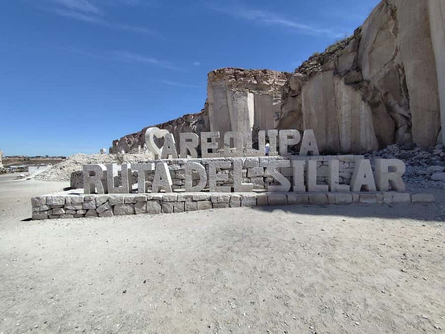 Hike to the Ruta del Sillar and Culebrillas in Arequipa - A close look at the $12 value