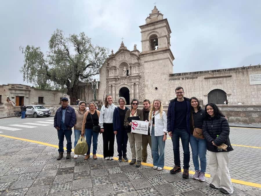 Hike to the Ruta del Sillar and Culebrillas in Arequipa - Starting at Yanahura viewpoint