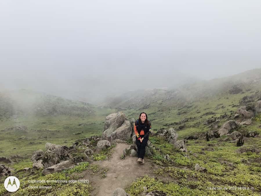 Hiking Lomas de Lachay in Lima - The 5 am pickup and long road north