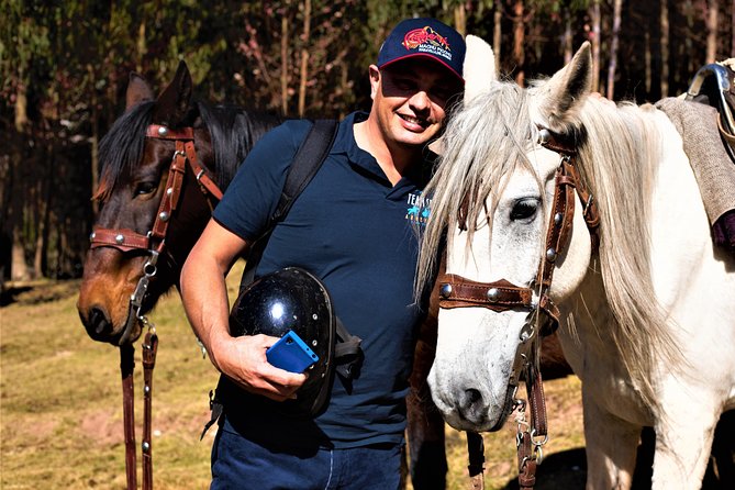 Horse Riding Chacan Mountain And Temple Of The Moon - Choosing the right horse at Gabriel’s Ranch