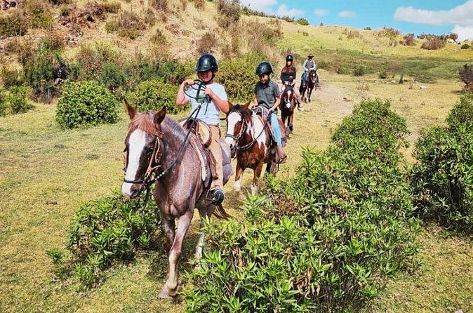Horseback riding around Sacsayhuaman, Cusco - Group size, guide service, and comfort