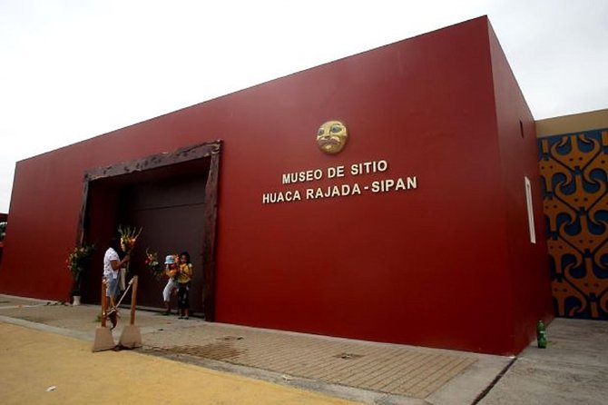 Huaca Rajada Tomb of the Lord Of Sipan & Site Museum - Seeing the Moche world at the tomb complex