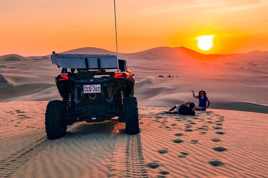 Huacachina: Sandboarding and 4x4 Desert Adventure - Group size, languages, and practical comfort