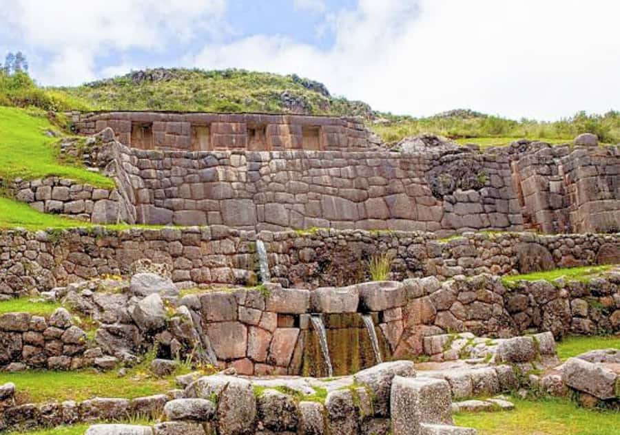 In Cusco: Saqsaywaman, Qenqo, Pukapukara, Tambomachay. - Qoricancha: gold, conquest, and a busy beginning