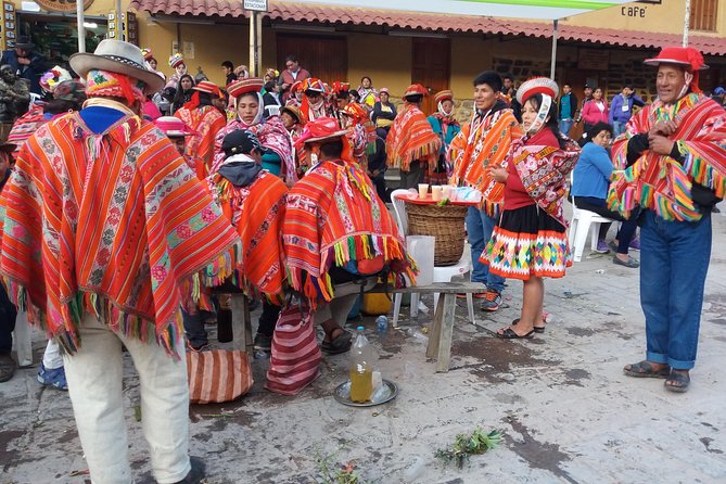 Inca Quarry Trail Trek to Machu Picchu 4-Day - Day 1: Petroglyphs, Ñaupa Iglesia, and Perolniyoq Waterfall