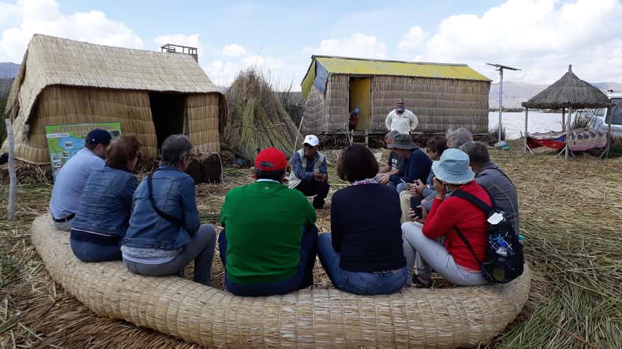 Lake Titicaca, Peru: Guided Tour to the Uros and Amantani Islands with Lunch - The optional totora raft ride