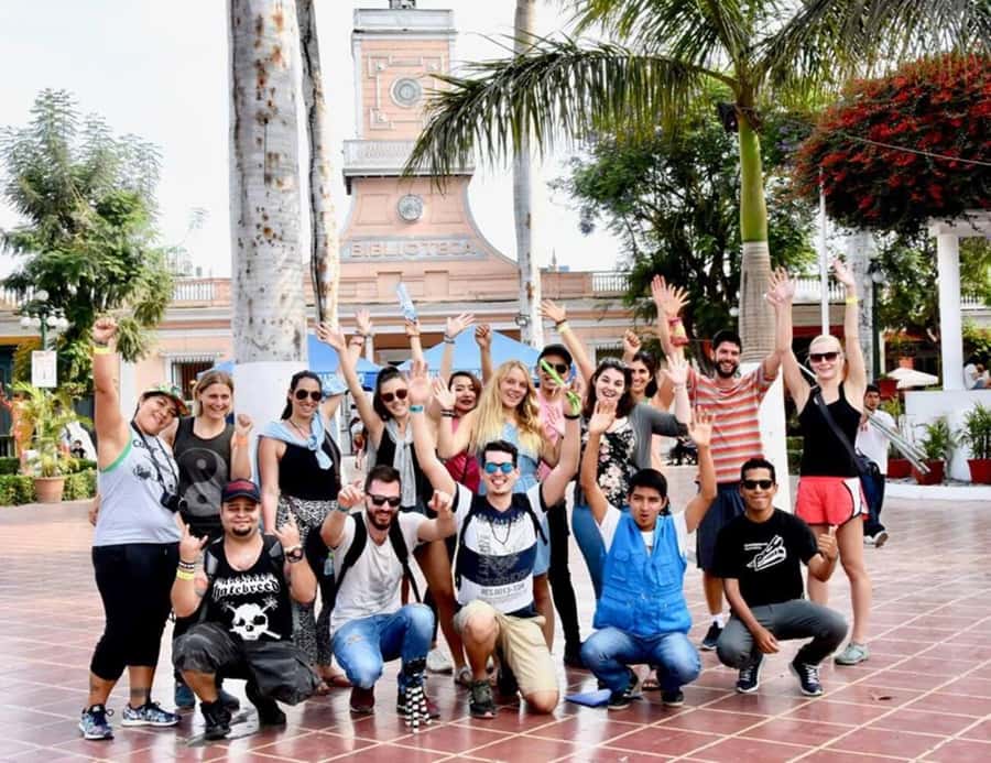 Lima: Barranco Walking Tour – Street Art & Photo Stops - Ocean views at Malecón Souza