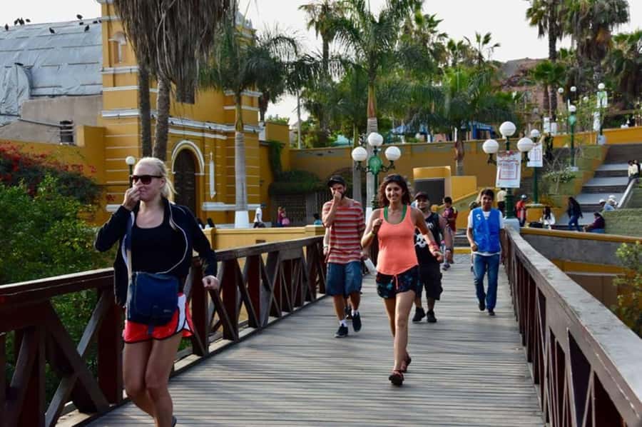 Lima: Barranco Walking Tour – Street Art & Photo Stops - Meeting at Barranco Municipal Park