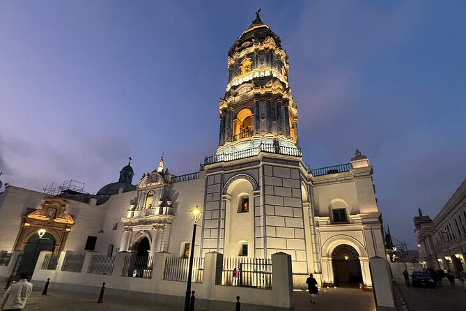 Lima by night including Catacombs & Water Show Tour - Walking through the Main Square and San Martín Square